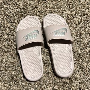 Nike Womens Slides‼️